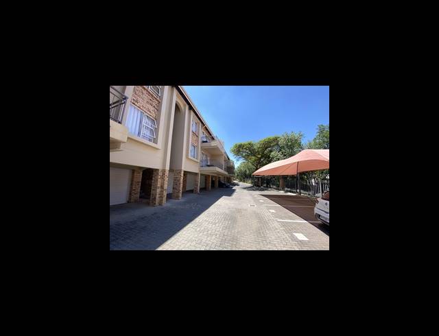 2 BEDROOM APARTMENT RENTED IN BRYANSTON